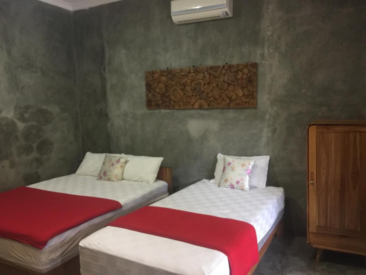 Watukarung Ristu Homestay Kalak Buitenkant foto